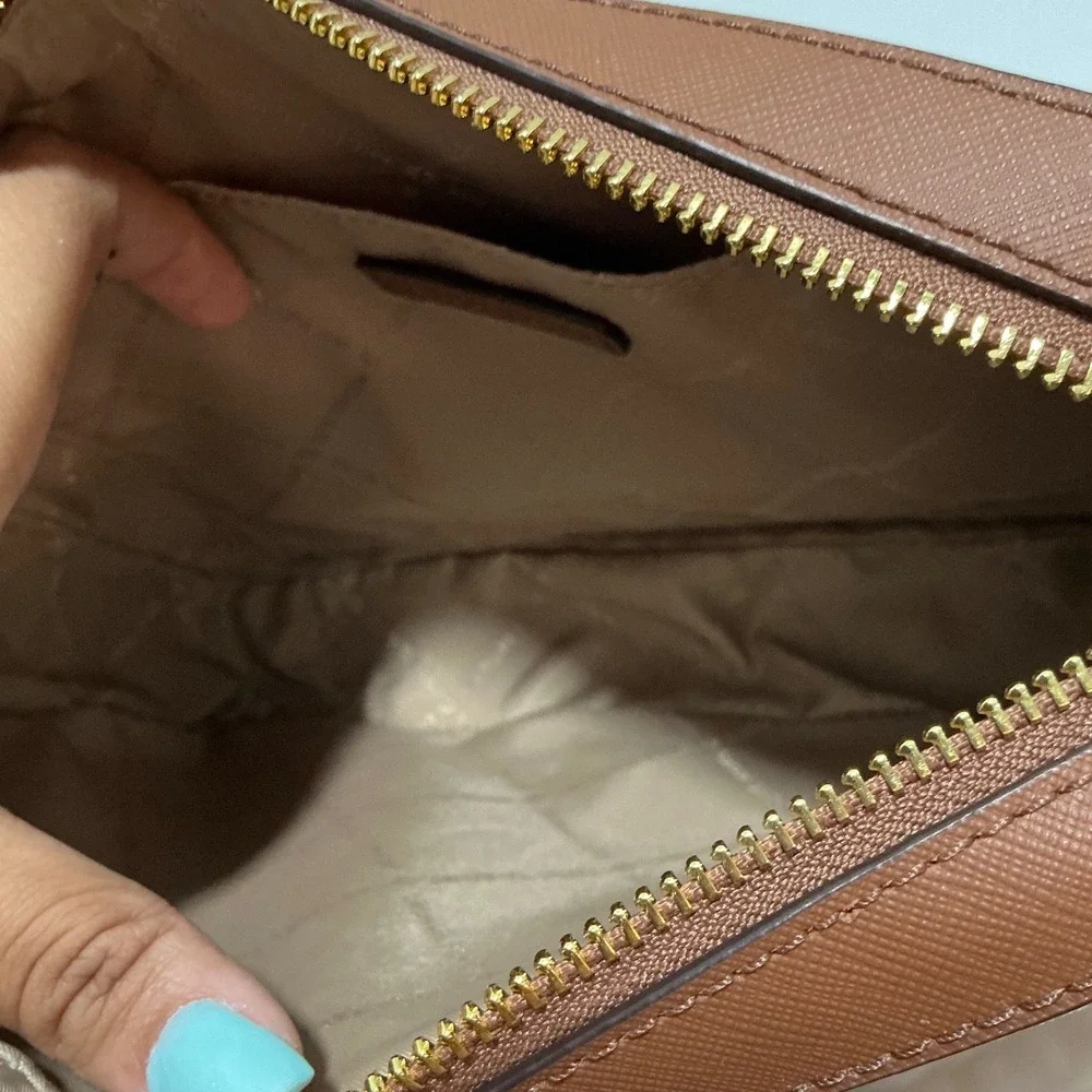 Michael Kors Jet Set Large East West Crossbody Bag Vanilla Acorn Logo 35F8GTTC3B